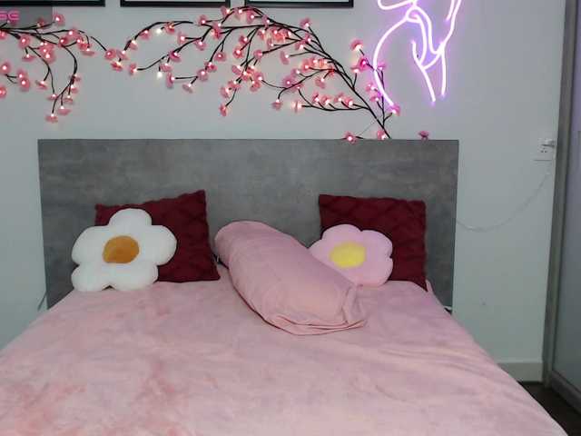 Coraline-bush live cam on BongaCams