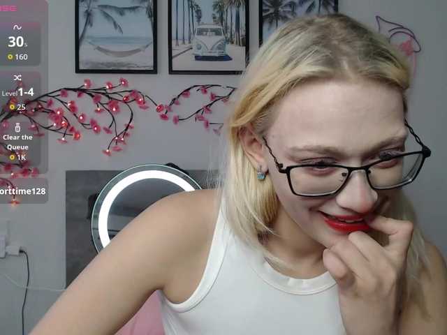 Coraline-bush live cam on BongaCams