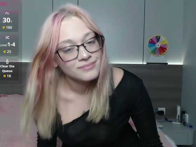 Coraline-bush live cam on BongaCams