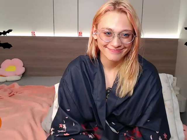 Coraline-bush live cam on BongaCams