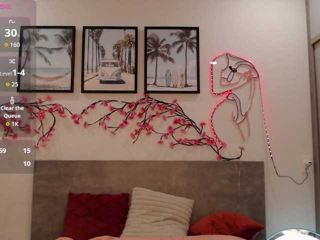 Coraline-bush live cam on BongaCams