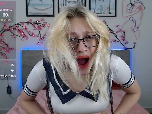Coraline-bush live cam on BongaCams