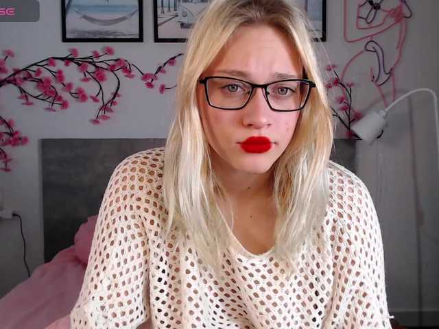 Coraline-bush live cam on BongaCams