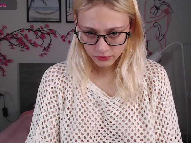 Coraline-bush live cam on BongaCams