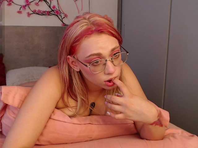 Coraline-bush live cam on BongaCams