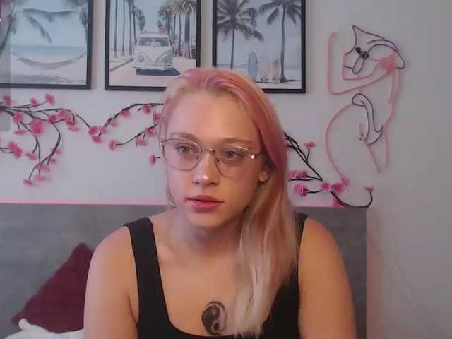 Coraline-bush live cam on BongaCams