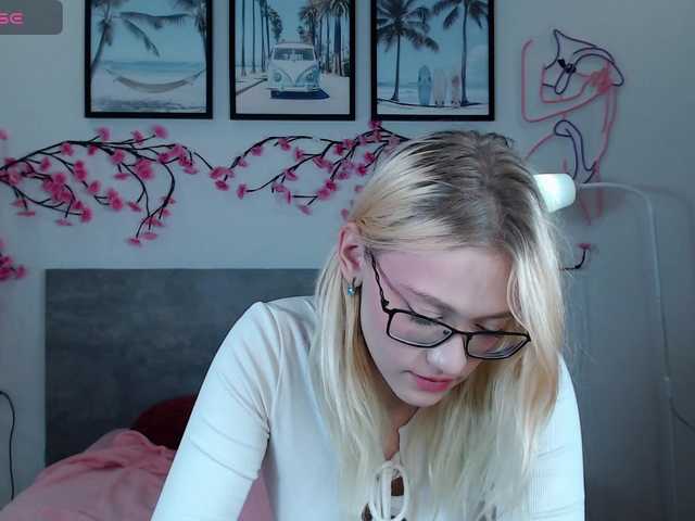 Coraline-bush live cam on BongaCams