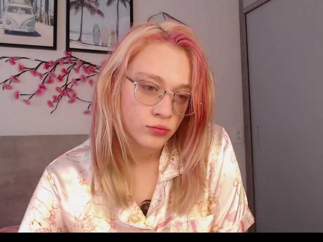 Coraline-bush live cam on BongaCams