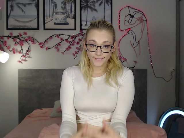 Coraline-bush live cam on BongaCams