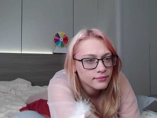 Coraline-bush live cam on BongaCams