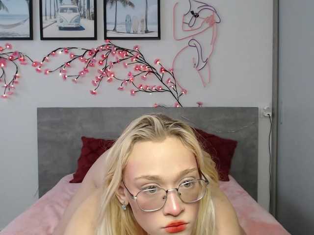 Coraline-bush live webcam show