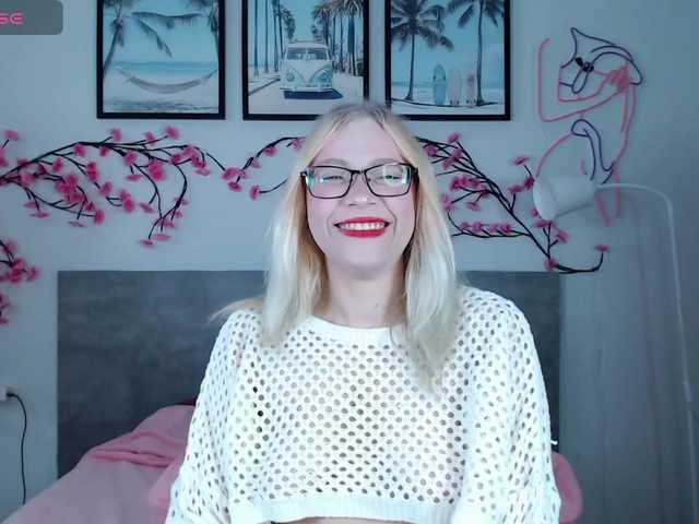 Coraline-bush live cam on BongaCams