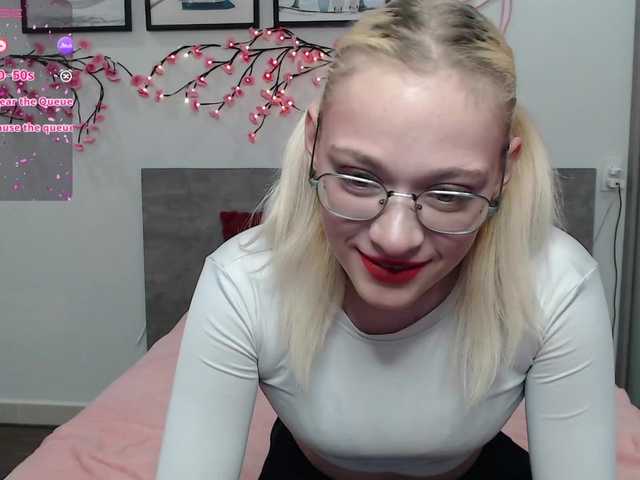 Coraline-bush live webcam show