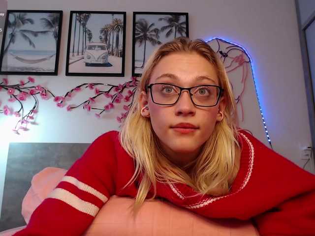 Coraline-bush live cam on BongaCams