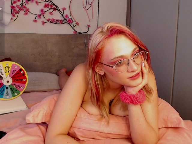 Coraline-bush live cam on BongaCams
