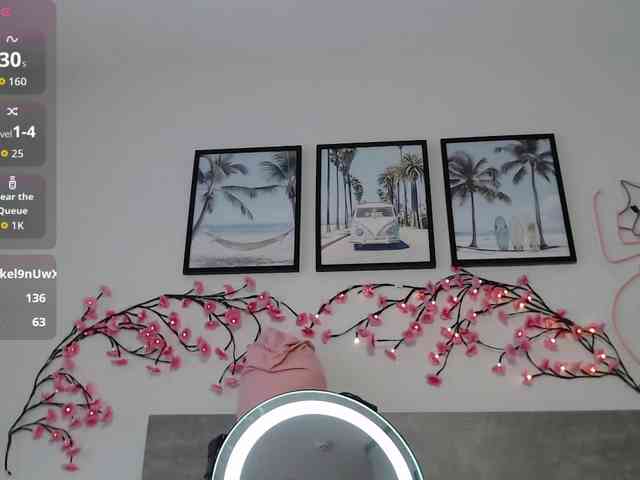 Coraline-bush Live Webcam on BongaCams