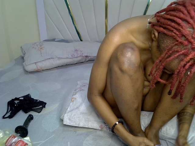 Petiteblossom live webcam show