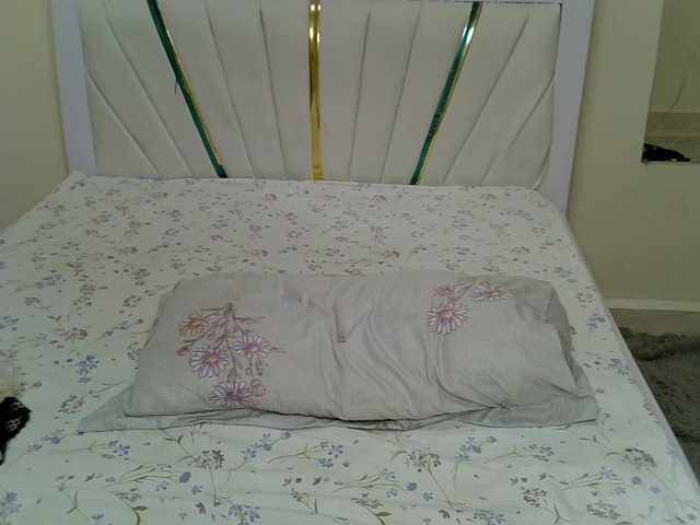 petiteblossom live sex