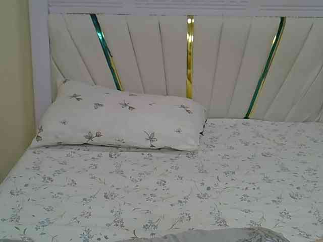 Petiteblossom webcam