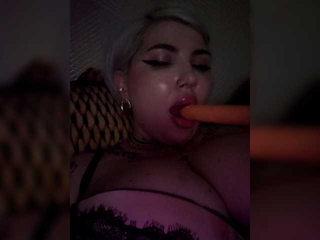 Allaloveyou35a live cam on BongaCams