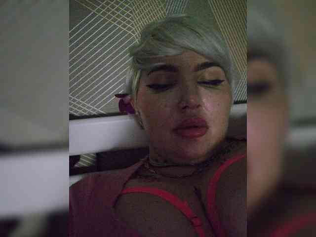 Allaloveyou35a webcam