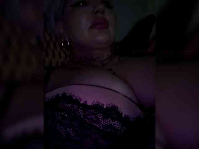 Allaloveyou35a webcam
