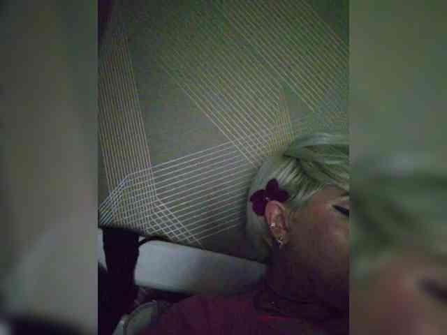 Allaloveyou35a webcam