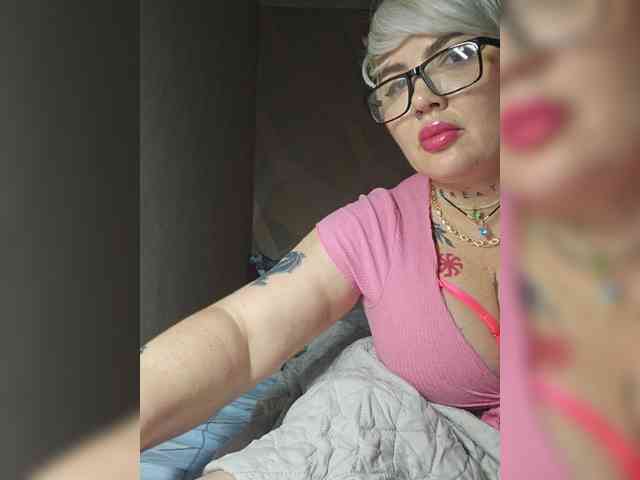 Allaloveyou35a webcam