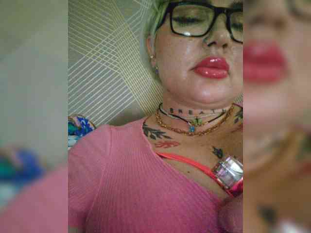 Allaloveyou35a webcam
