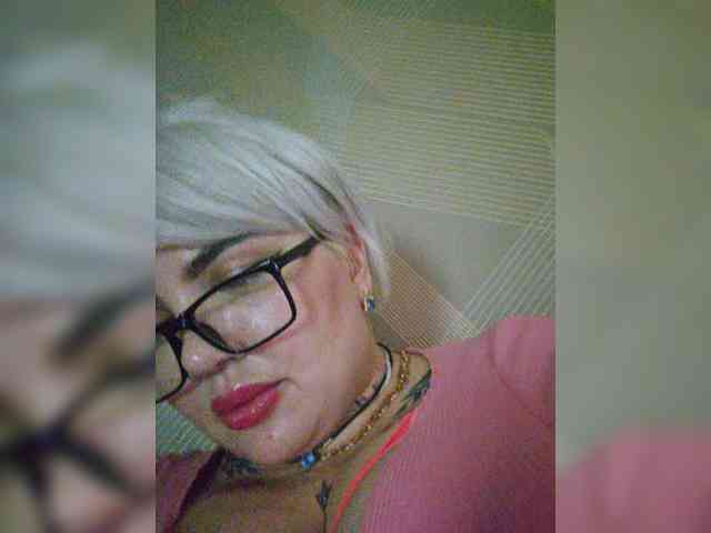 Allaloveyou35a webcam
