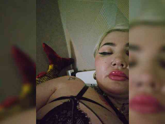 Allaloveyou35a webcam