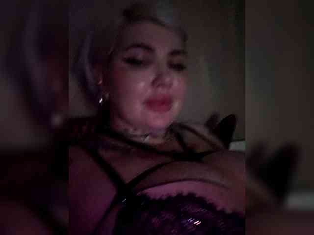 Allaloveyou35a webcam