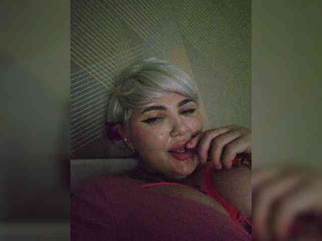 Allaloveyou35a webcam