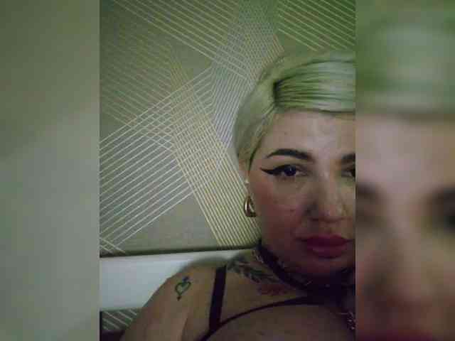 Allaloveyou35a webcam