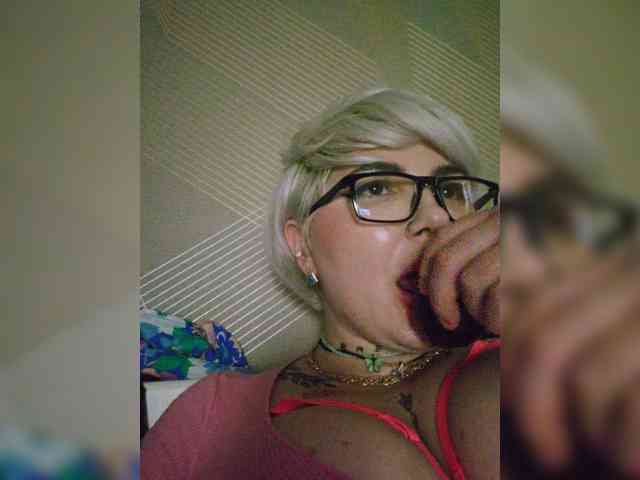 Allaloveyou35a webcam