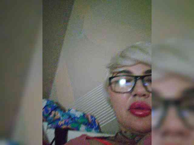 Allaloveyou35a webcam