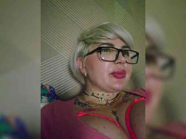 Allaloveyou35a webcam