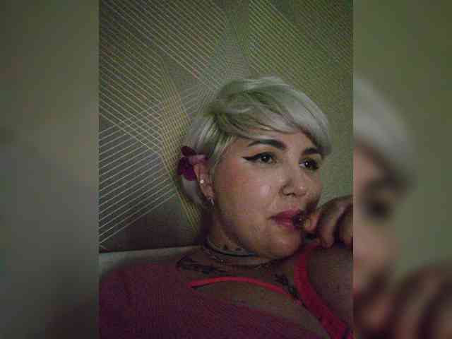 Allaloveyou35a webcam