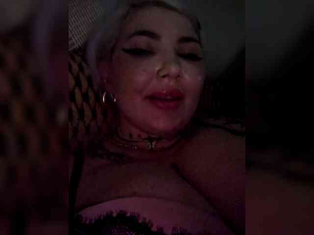 Allaloveyou35a webcam