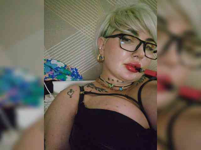 Allaloveyou35a webcam