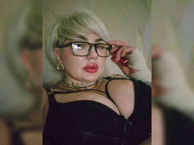 Allaloveyou35a webcam