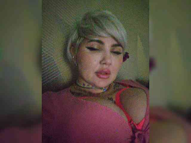 Allaloveyou35a webcam