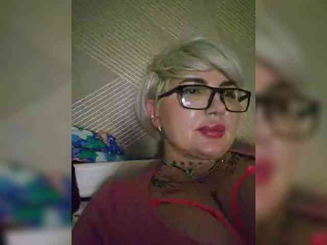 Allaloveyou35a webcam