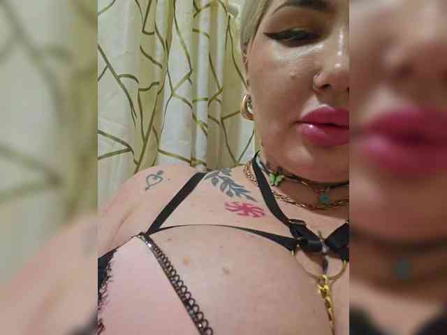 Allaloveyou35a webcam