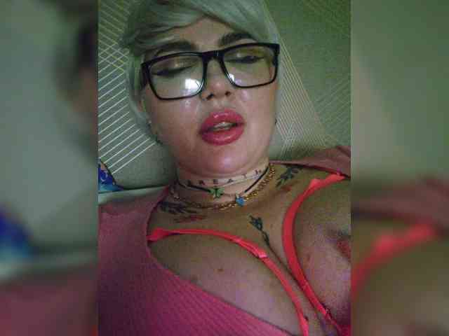 Allaloveyou35a webcam