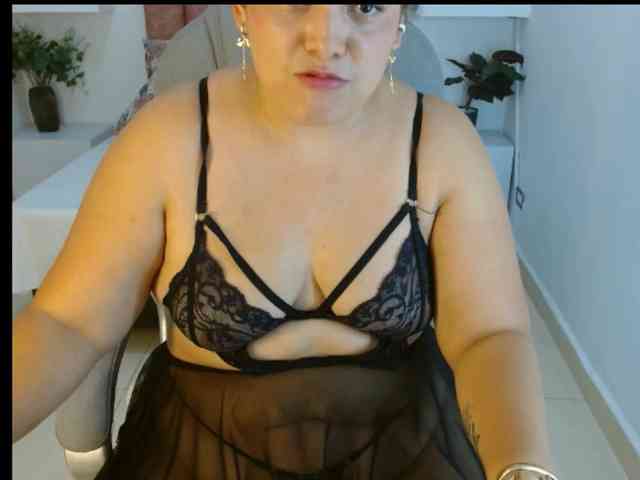 Helen-Reyes webcam
