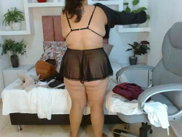Helen-Reyes webcam