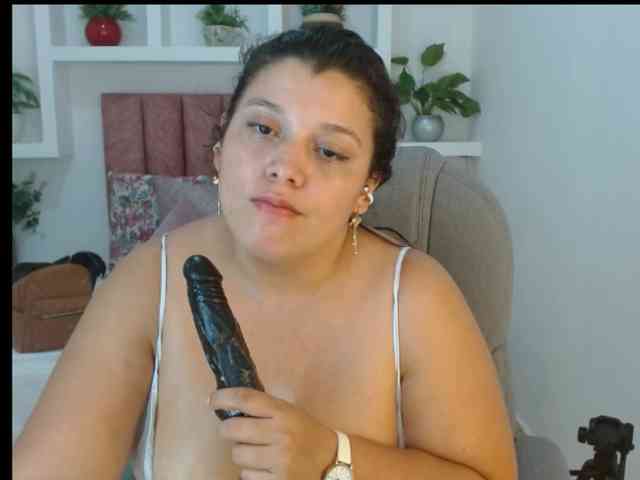 Helen-Reyes webcam