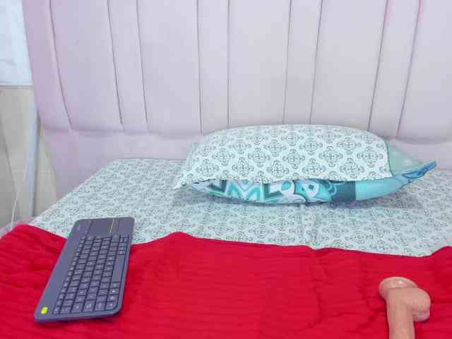 natali-mendoza webcam