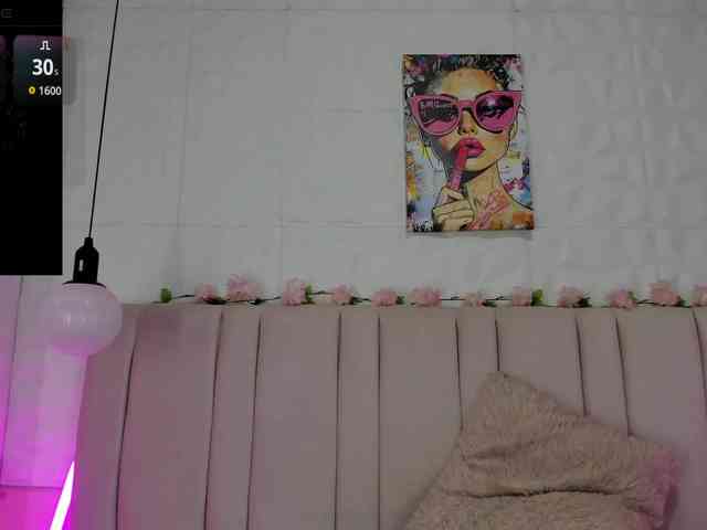 natali-mendoza webcam